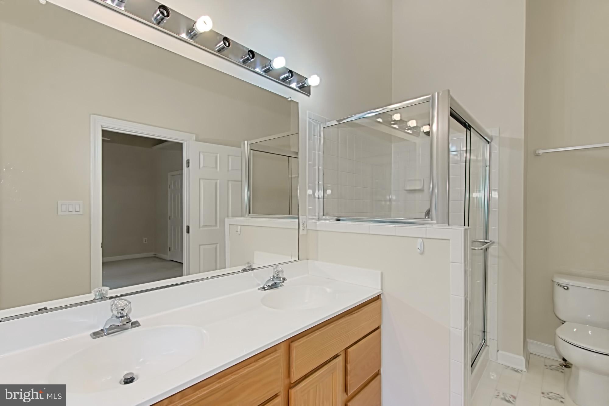 6343 Simmer Circle Springfield, VA 22150 - Photo 19 of 30 Bath (Master)