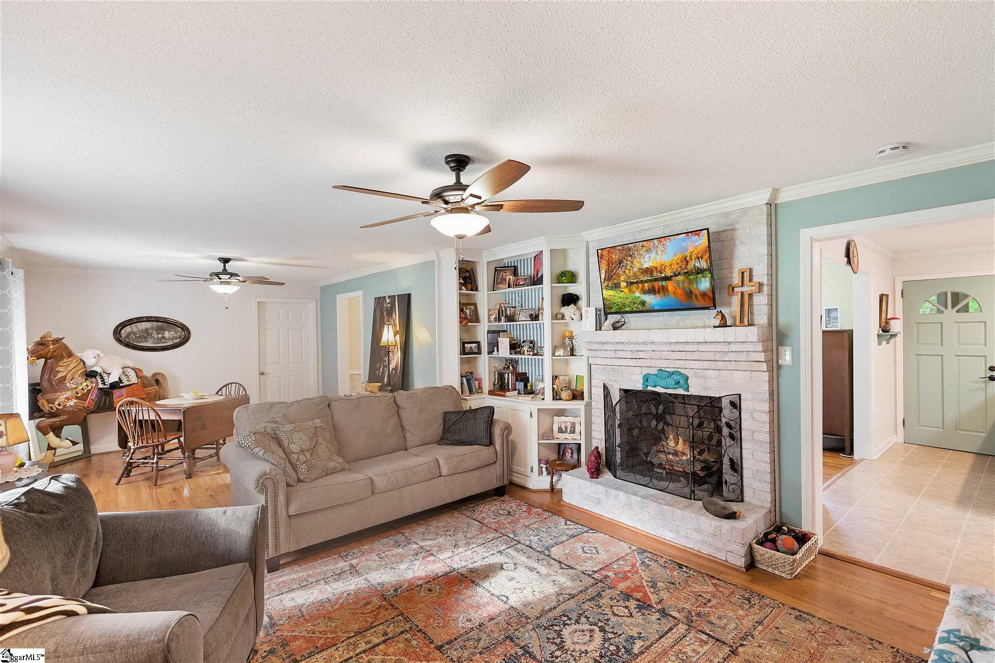 606 Trotter Road Pickens, SC 29671 - Photo 4 of 33