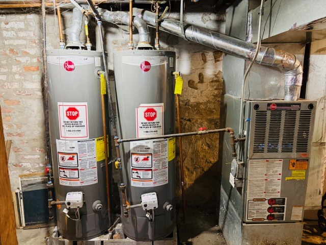 6631 South Justine Street Chicago, IL 60636 - Photo 12 of 18 a street view of a building