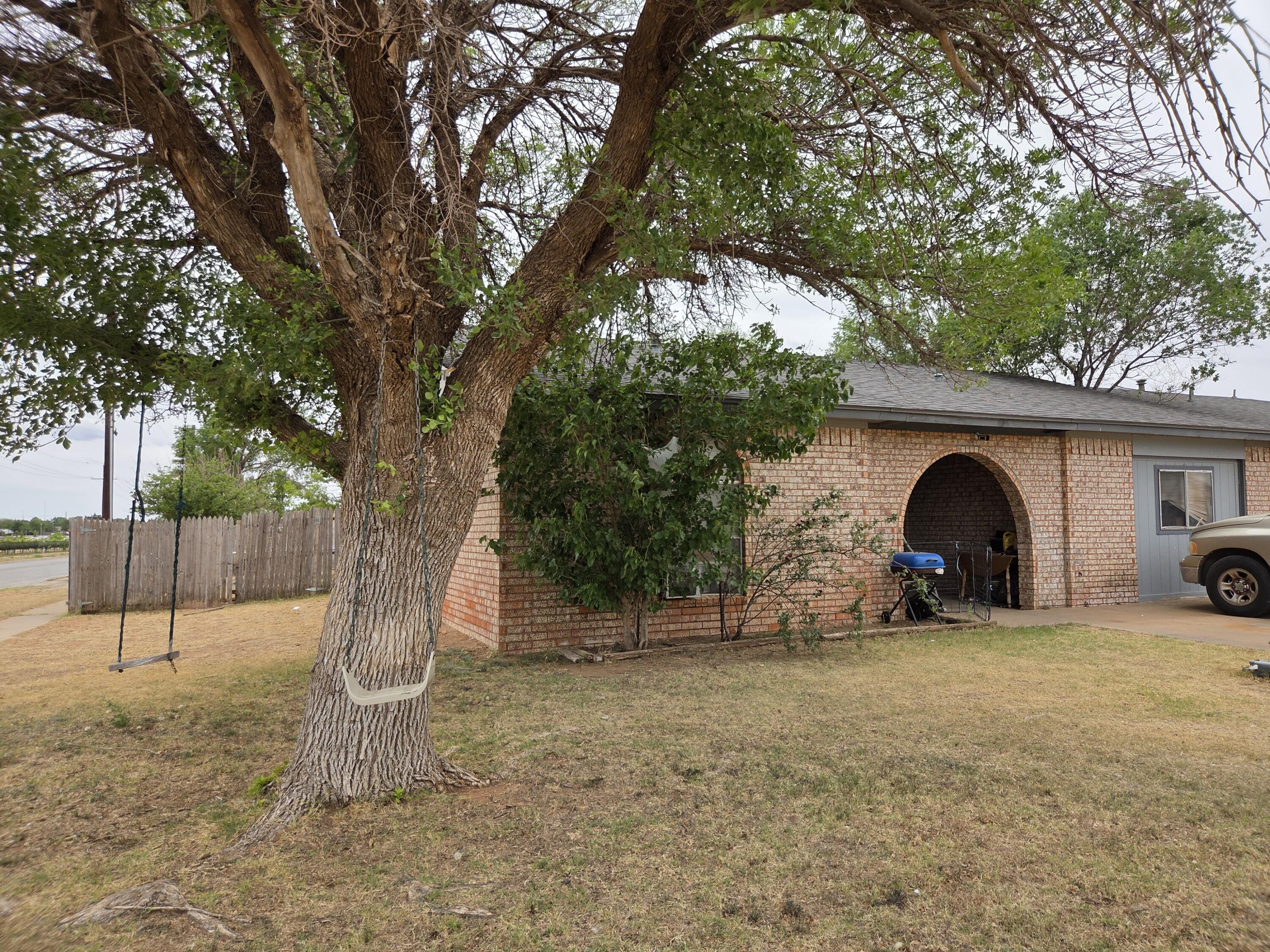 6301 29th Street Lubbock, TX 79407 - Photo 2 of 23 20260504_140649