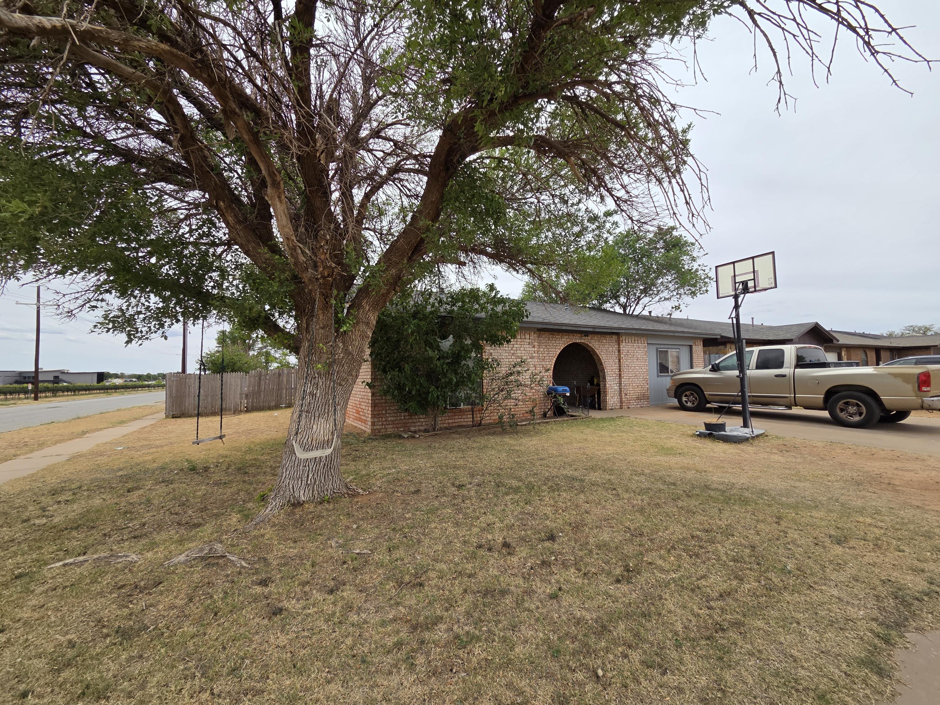 6301 29th Street Lubbock, TX 79407 - Photo 3 of 23 20260504_140652