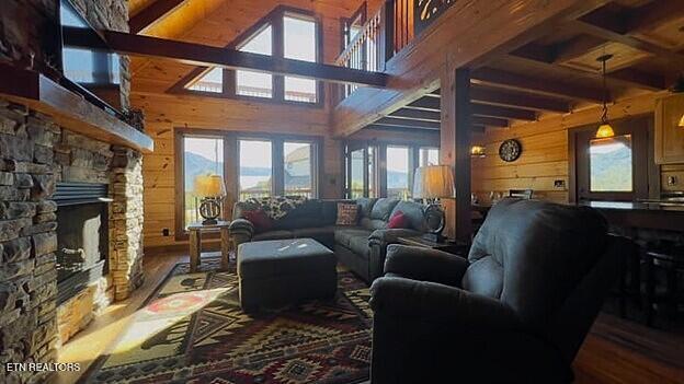 710 Village Loop Road Gatlinburg, TN 37738 - Photo 9 of 36 710 VLR LIV 2