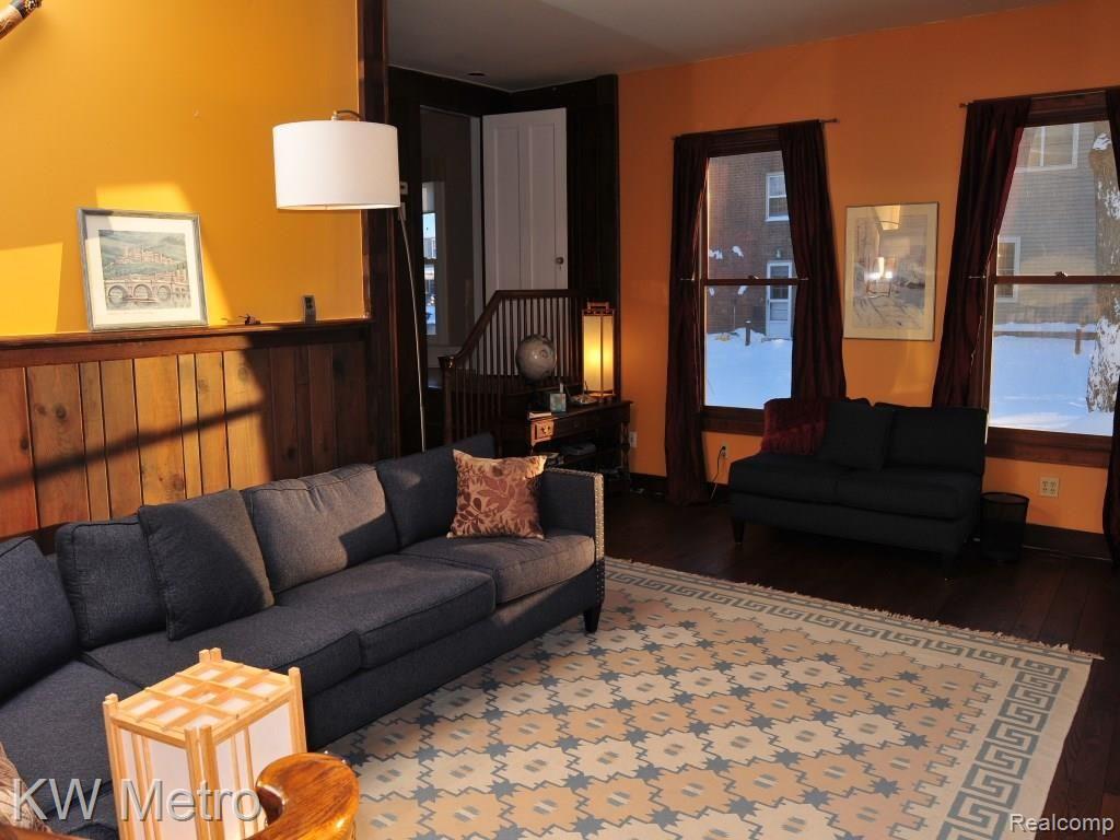21 Hanover Road Pleasant Ridge, MI 48069 - Photo 19 of 37 DSC_9335.jpg