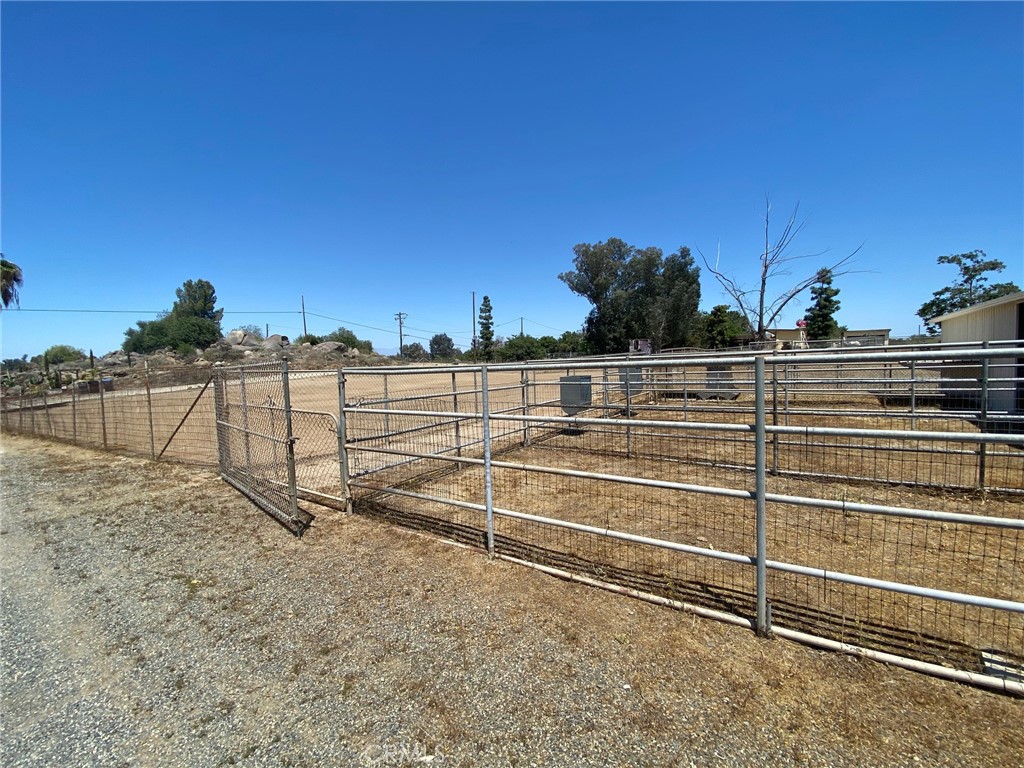 21705 John Street Perris, CA 92570 - Photo 9 of 16