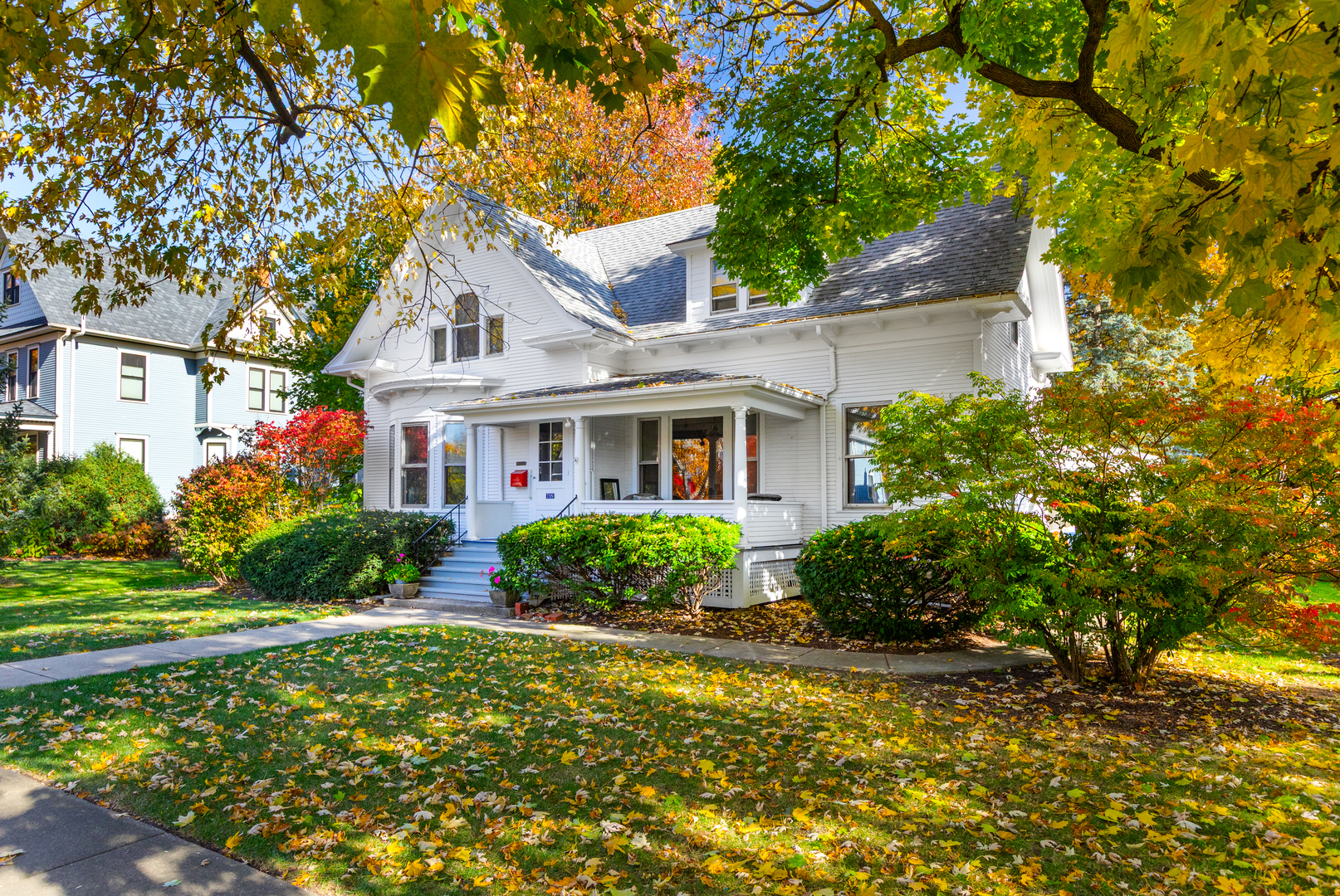116 South Wright Street Naperville, IL 60540 - Photo 37 of 49 a front view of a house with a yard