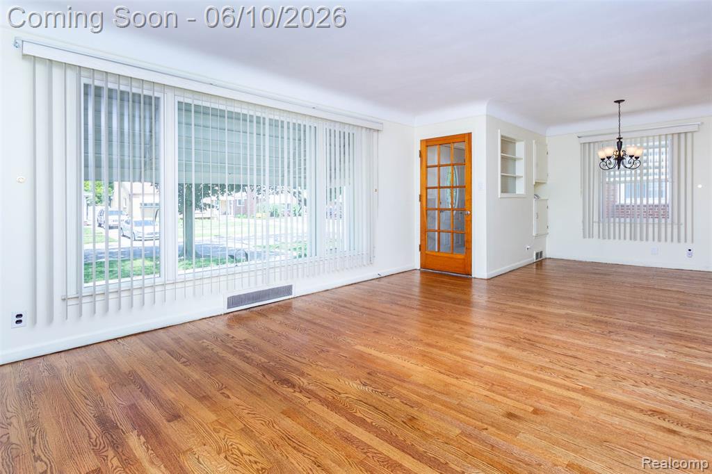 14869 Champaign Road Allen Park, MI 48101 - Photo 8 of 34