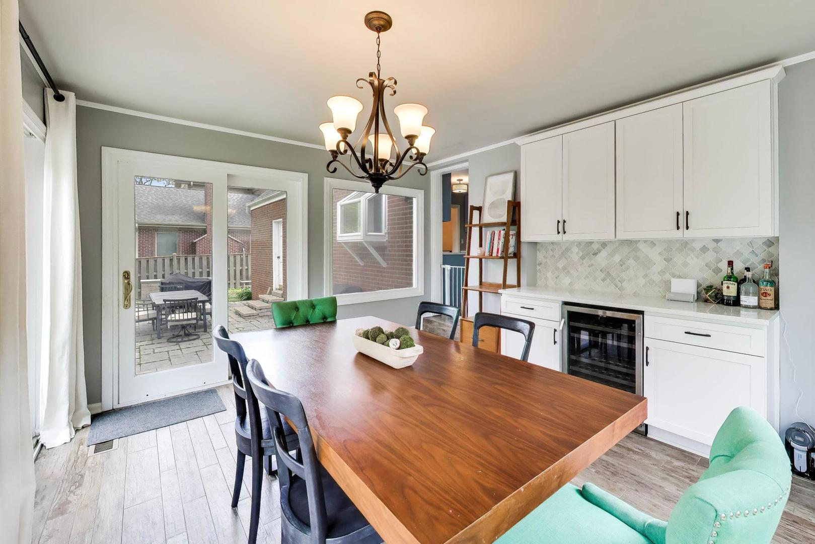 850 Kenton Road Deerfield, IL 60015 - Photo 8 of 36