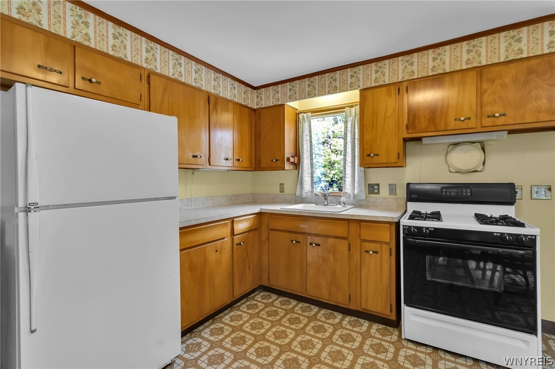 175 Margaret Road Amherst, NY 14226 - Photo 3 of 36