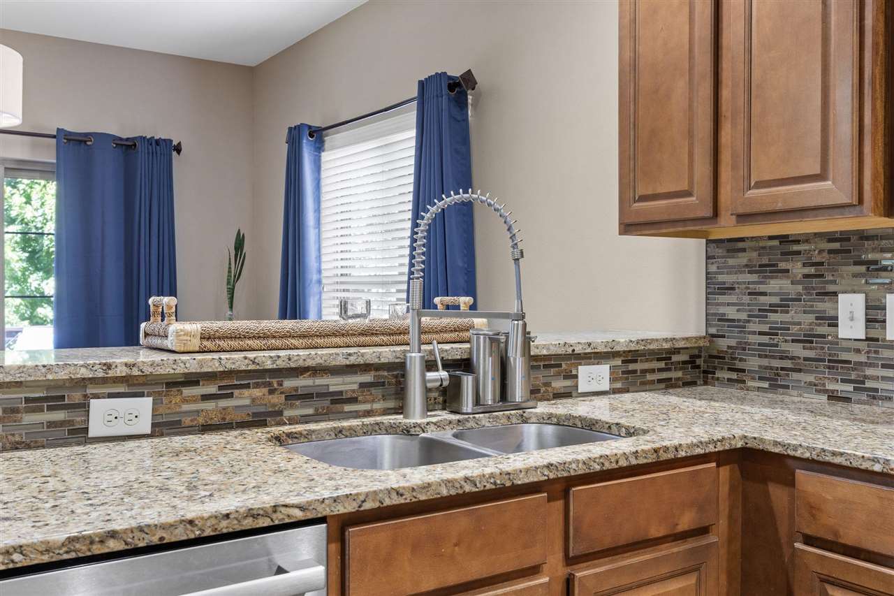 752 Mission Point Road Iowa City, IA 52245 - Photo 8 of 37 Gallery Image 8