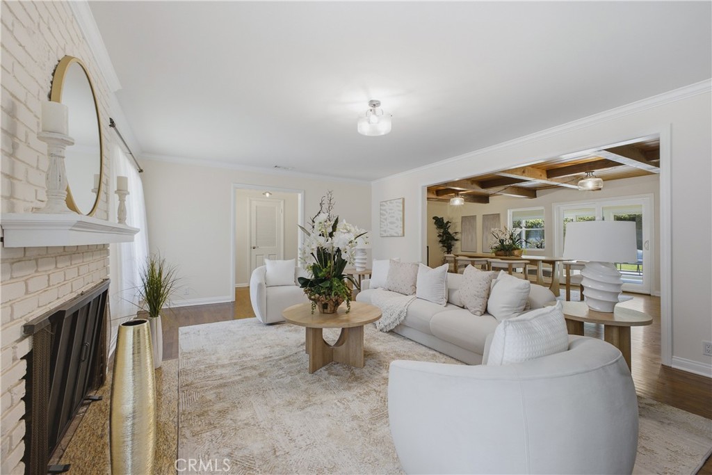 2011 Canyon Road Arcadia, CA 91006 - Photo 7 of 40