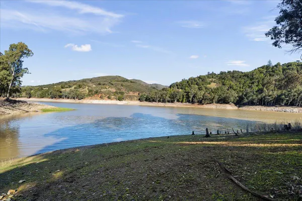 $2,495,000 | 2 Old Santa Cruz Highway, Los Gatos, CA 95033
