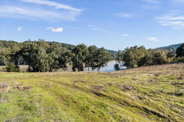 $2,495,000 | 2 Old Santa Cruz Highway, Los Gatos, CA 95033