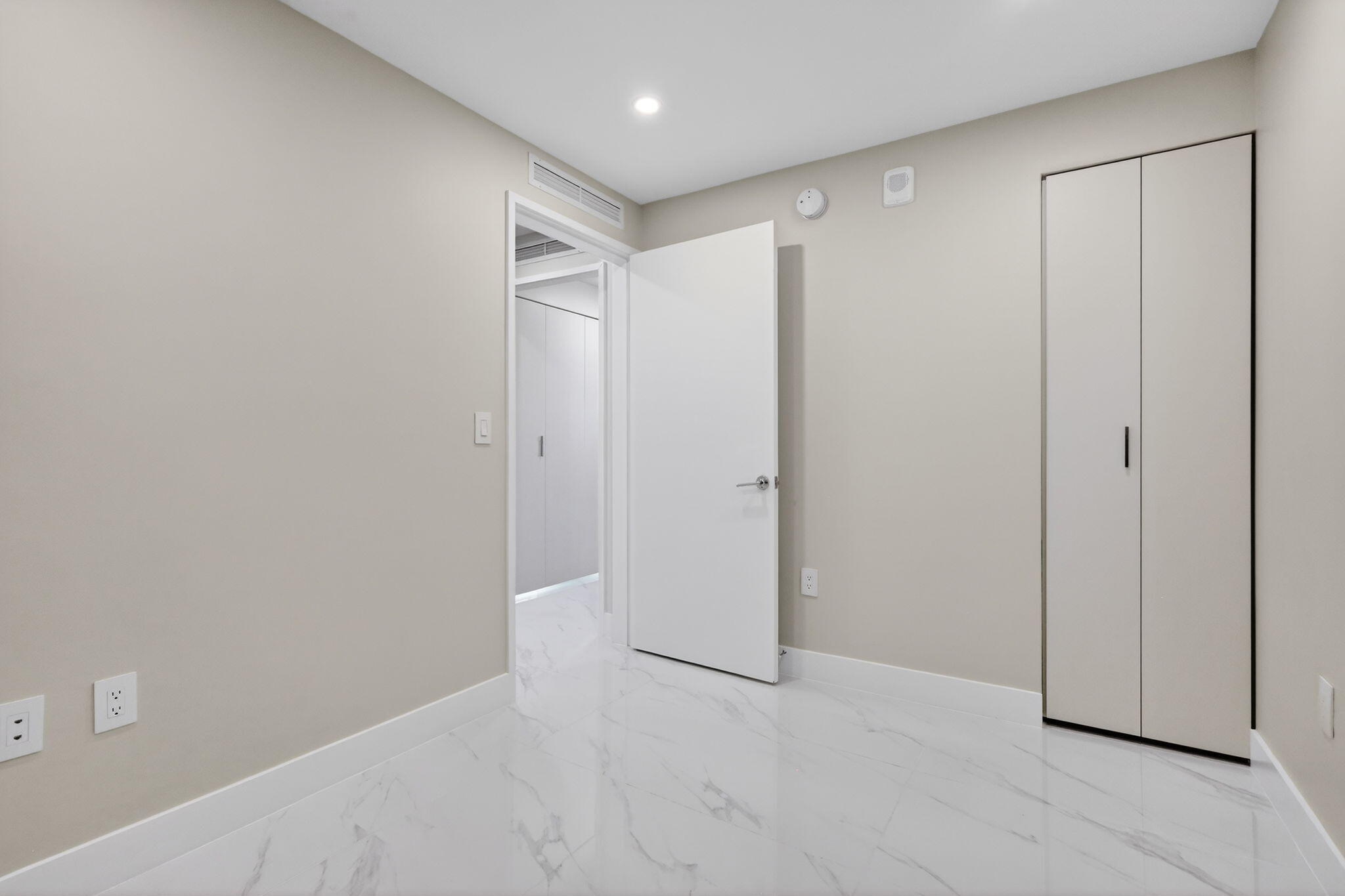 700 Northeast 23rd Street, Unit 2006 Miami, FL 33137 - Photo 22 of 34 16-web-or-mls-8H3A2976