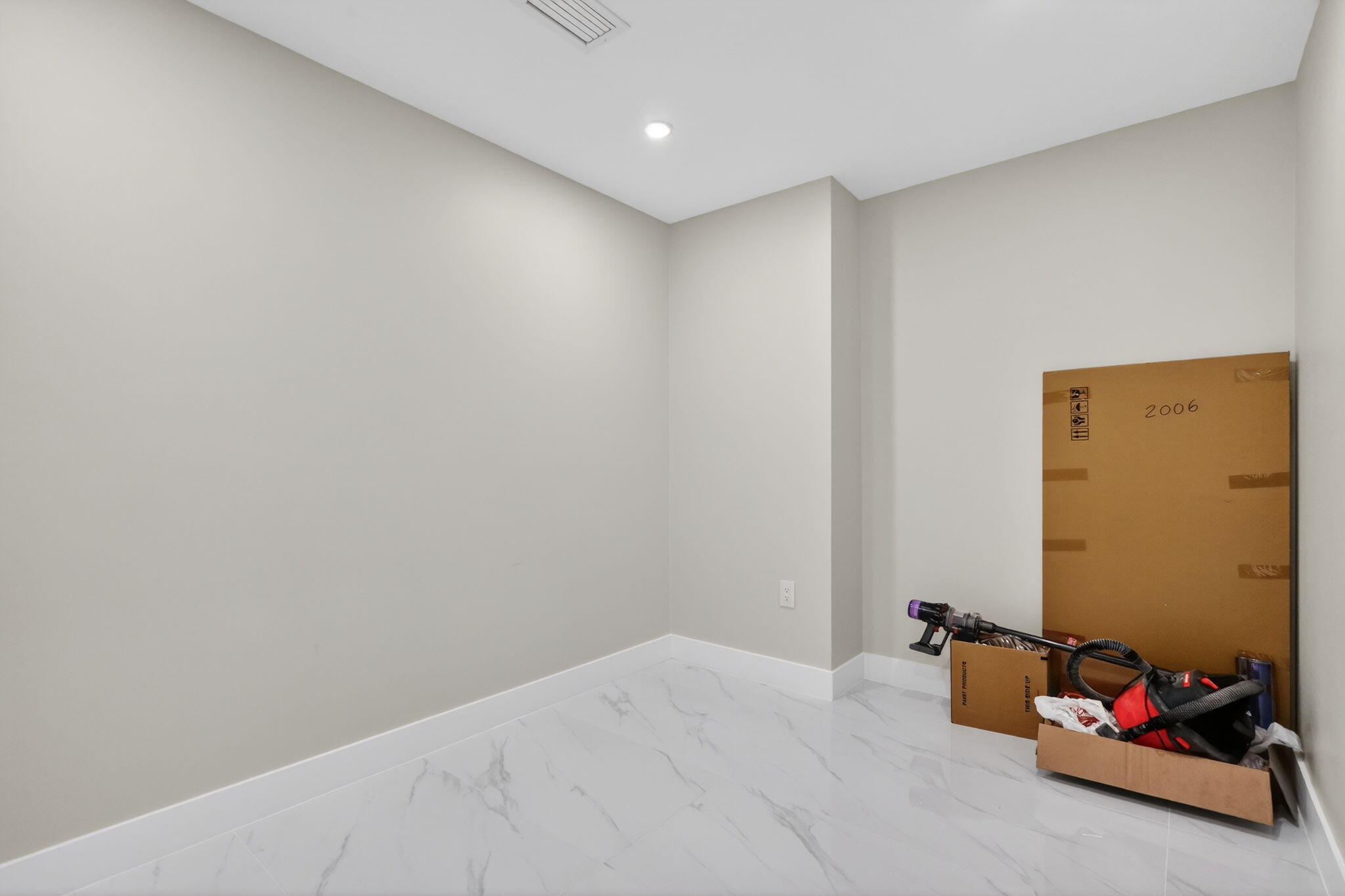 700 Northeast 23rd Street, Unit 2006 Miami, FL 33137 - Photo 23 of 34 15-web-or-mls-8H3A2969