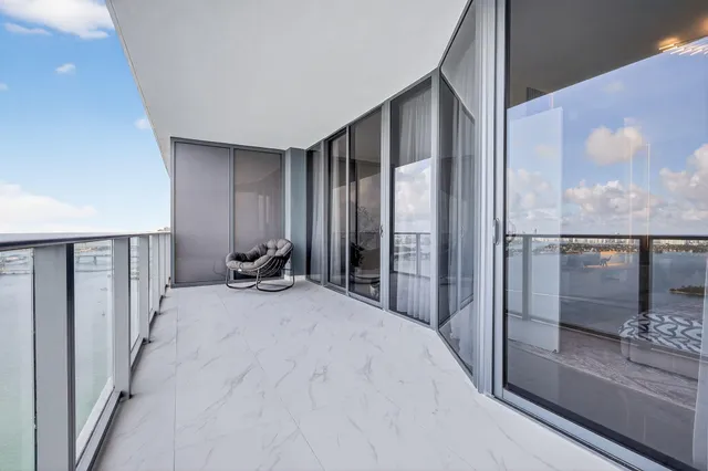 $10,500 | 700 Northeast 23rd Street, Unit 2006, Miami, FL 33137