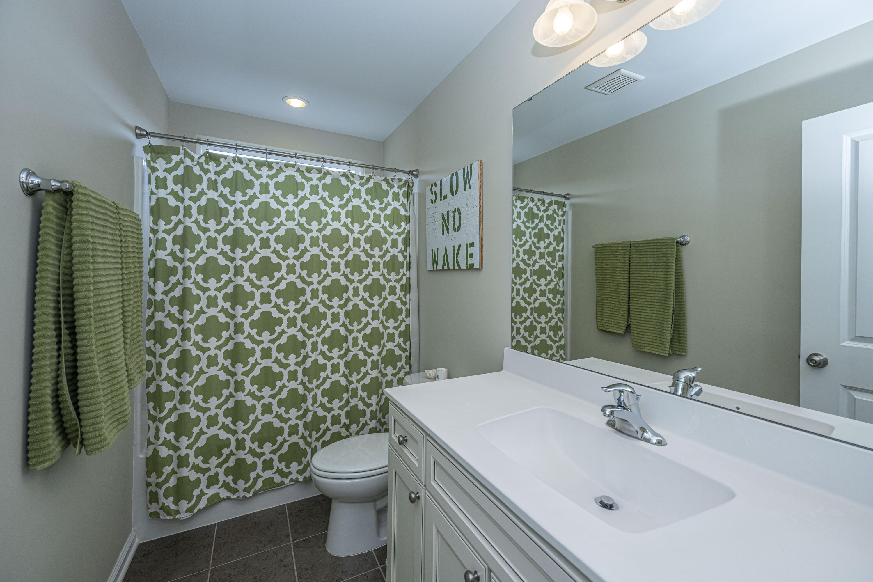 2889 Rutherford Way Charleston, SC 29414 - Photo 22 of 32 Back Bath
