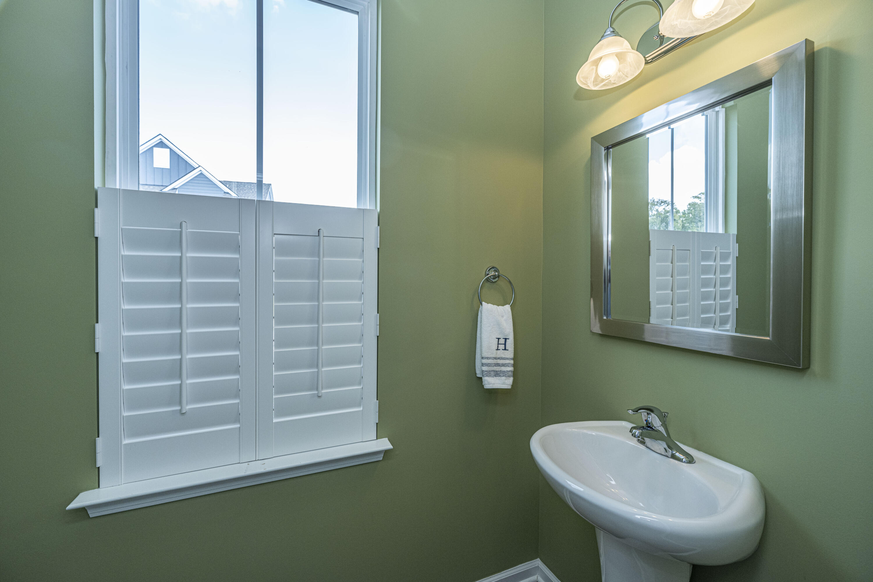 2889 Rutherford Way Charleston, SC 29414 - Photo 5 of 32 Entry 1:2 Bath