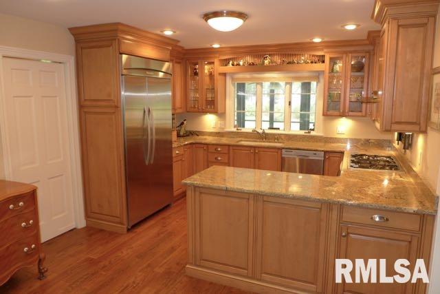 405 West Wolf Road Peoria, IL 61614 - Photo 2 of 36 Gallery Image 2