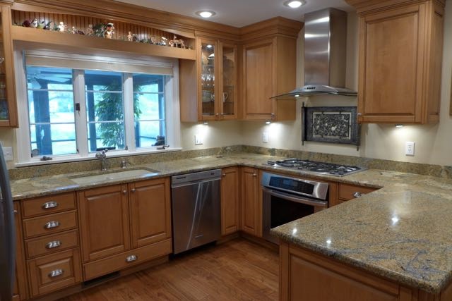 405 West Wolf Road Peoria, IL 61614 - Photo 3 of 36 Gallery Image 3