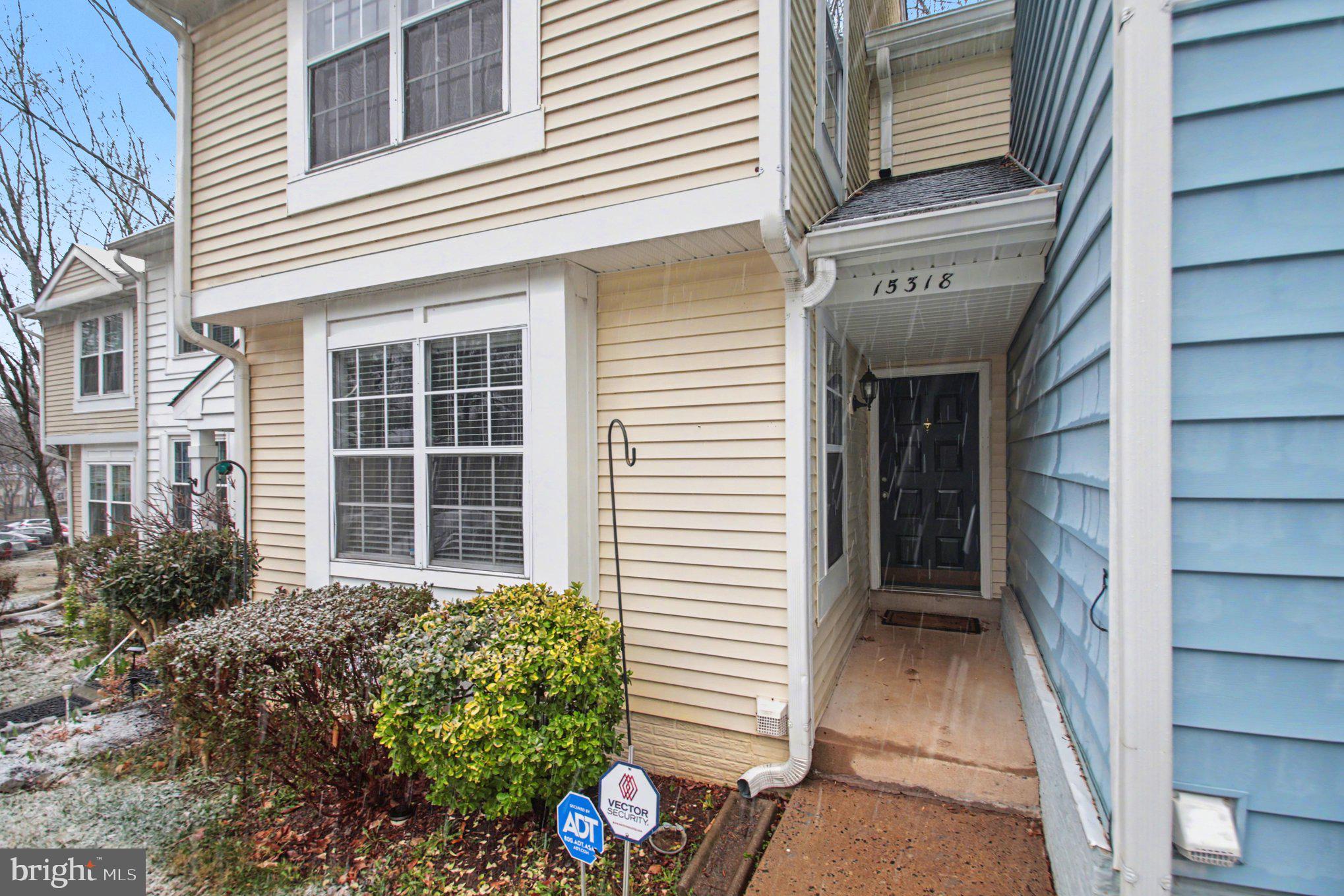 15318 Inlet Place Dumfries, VA 22025 - Photo 3 of 37