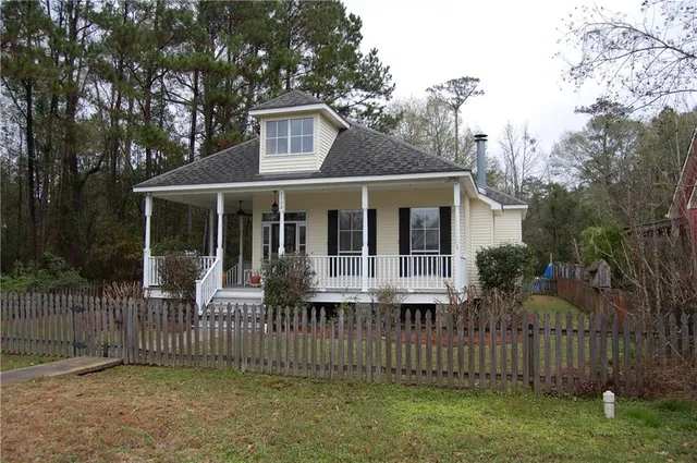$310,000 | 1108 West 16th Avenue, Covington, LA 70433