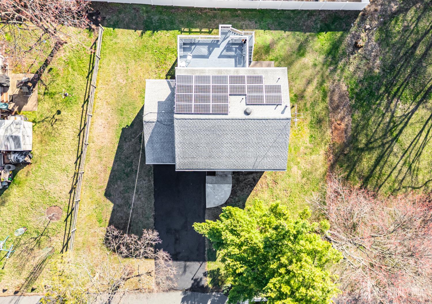 160 Stratton Street South Piscataway, NJ 08854 - Photo 8 of 31 a front view of a house with a yard