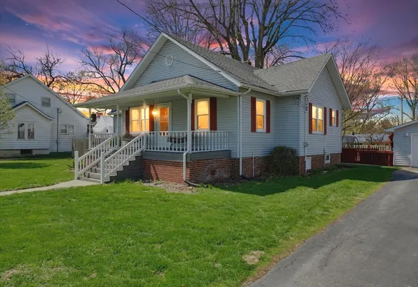 $295,500 | 119 Broadway Street, Fisher, IL 61843