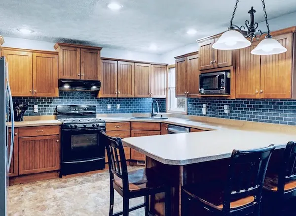 $295,500 | 119 Broadway Street, Fisher, IL 61843