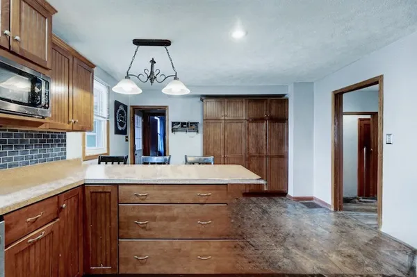 $295,500 | 119 Broadway Street, Fisher, IL 61843