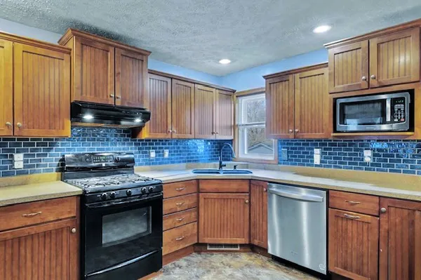 $295,500 | 119 Broadway Street, Fisher, IL 61843