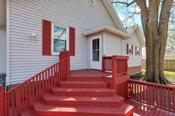 $295,500 | 119 Broadway Street, Fisher, IL 61843