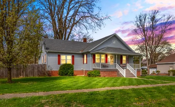 $295,500 | 119 Broadway Street, Fisher, IL 61843