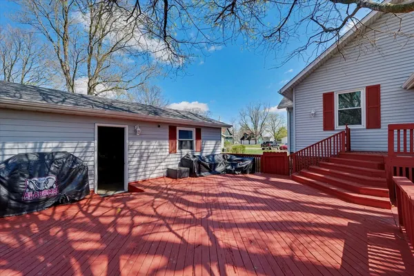 $295,500 | 119 Broadway Street, Fisher, IL 61843