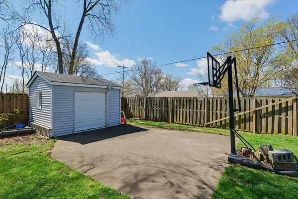 $295,500 | 119 Broadway Street, Fisher, IL 61843