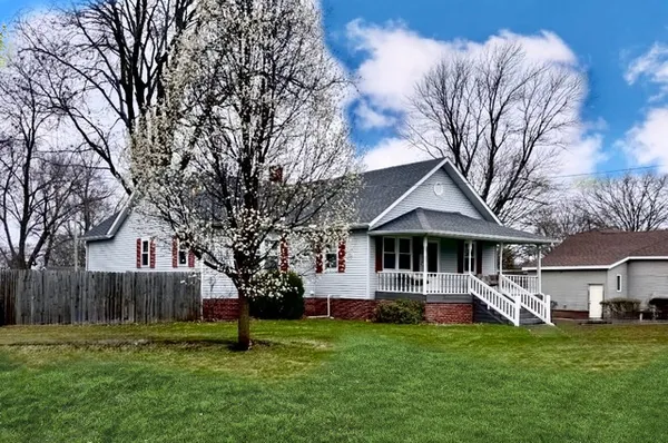 $295,500 | 119 Broadway Street, Fisher, IL 61843