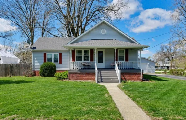 $295,500 | 119 Broadway Street, Fisher, IL 61843