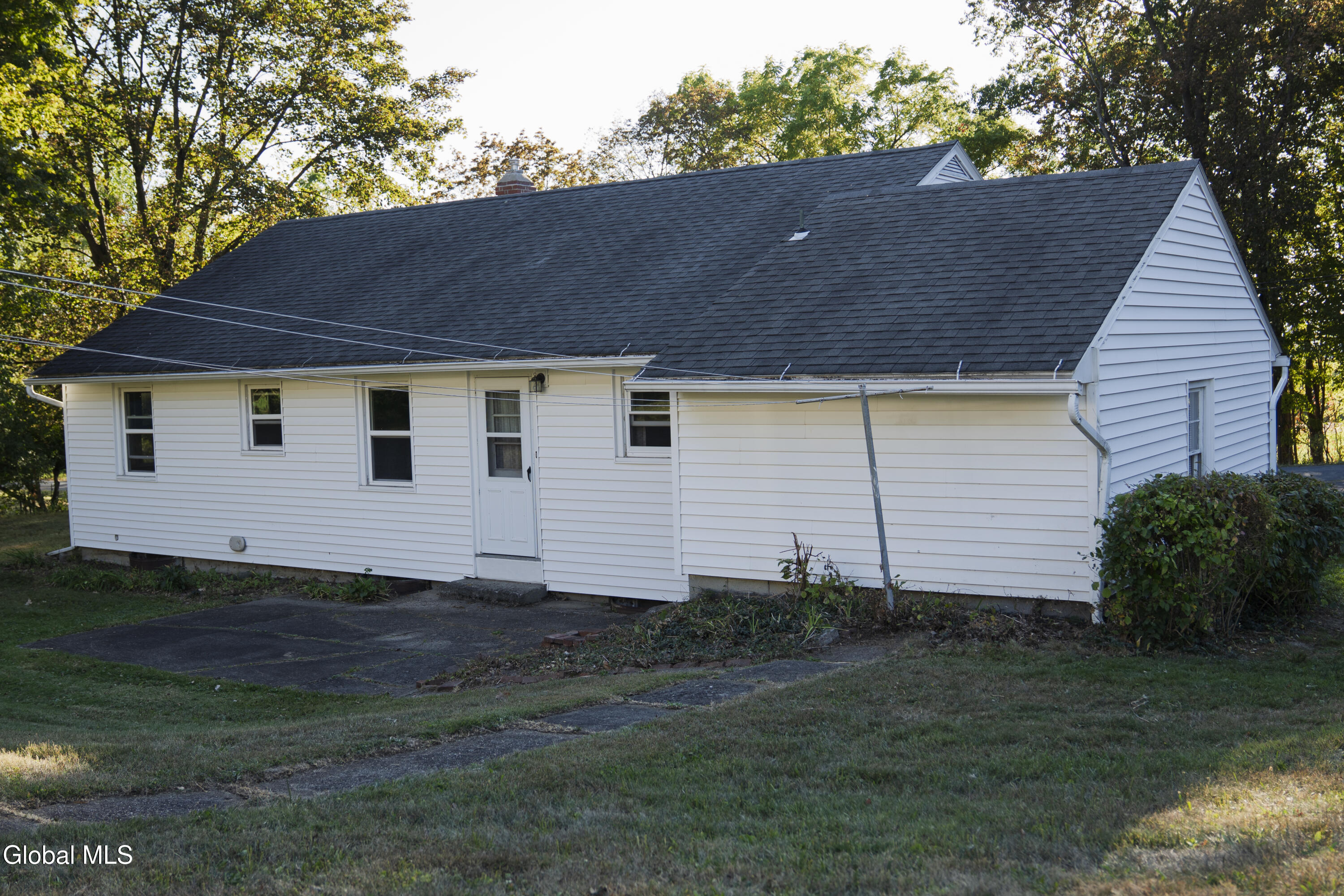 8 Frear Park View Brunswick, NY 12180 - Photo 3 of 19 3 - Back