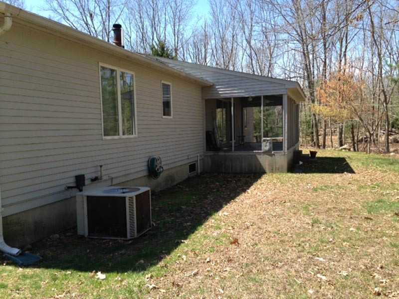 274 Knotty Oak Road Coventry, RI 02816 - Photo 3 of 10 Exterior Front.