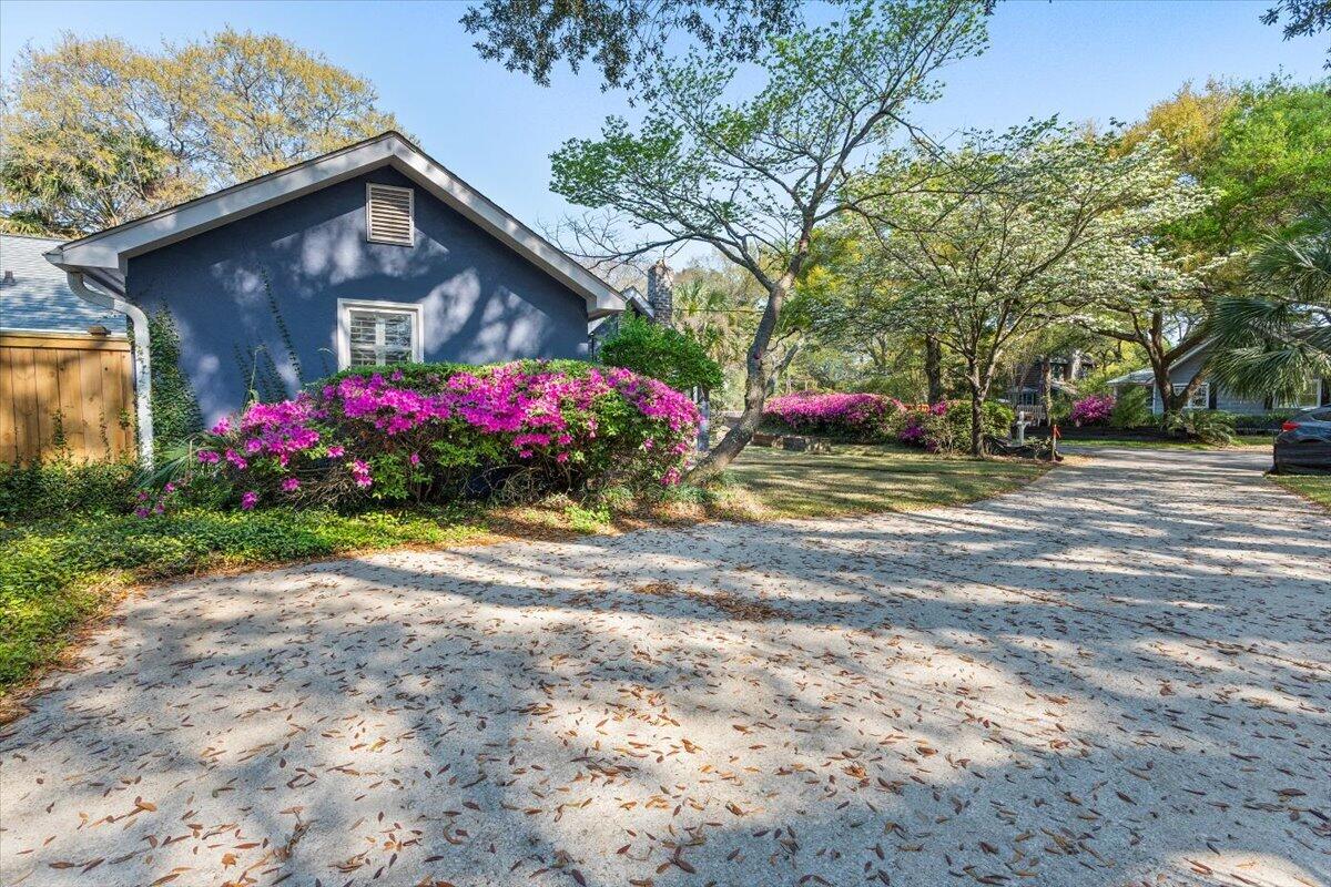 1409 Barbara Street Mount Pleasant, SC 29464 - Photo 5 of 29 23-DSC_0449