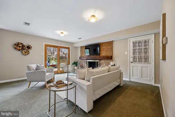 $708,000 | 14311 Arctic Avenue, Rockville, MD 20853