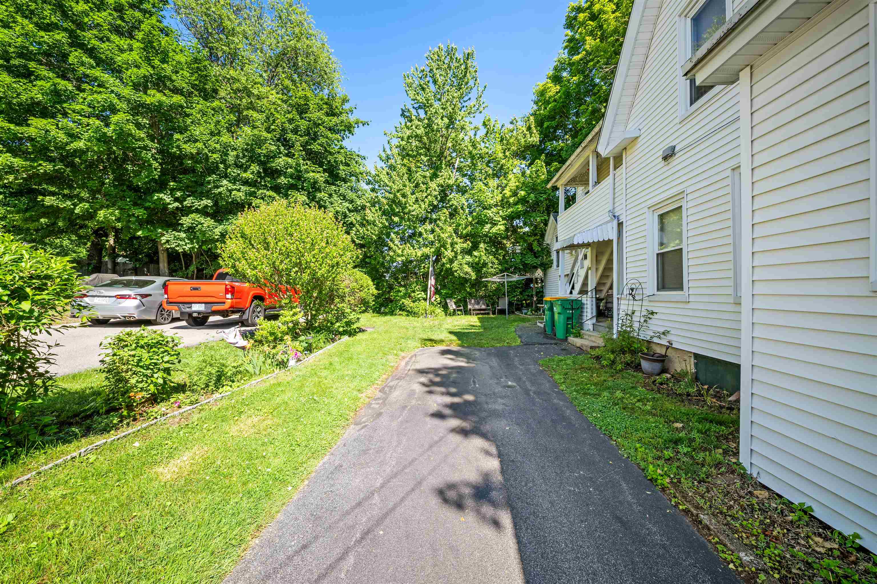 18 Morton Avenue Rochester, NH 03867 - Photo 2 of 32