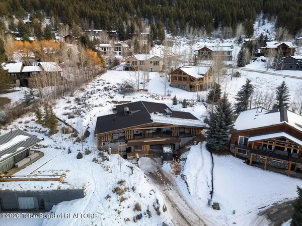 $8,650,000 | 646 Lariat Loop, Jackson, WY 83001