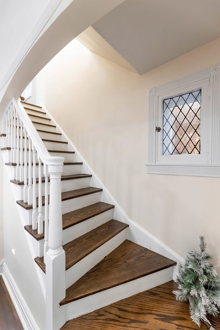 6358 South Keeler Avenue Chicago, IL 60629 - Photo 11 of 25 a view of entryway