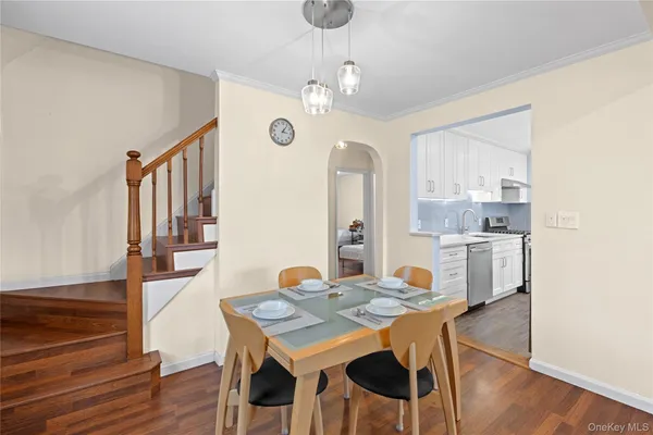 $899,998 | 218 Brown Street, Mineola, NY 11501