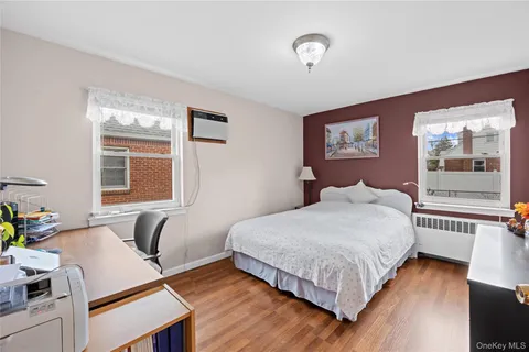 $899,998 | 218 Brown Street, Mineola, NY 11501