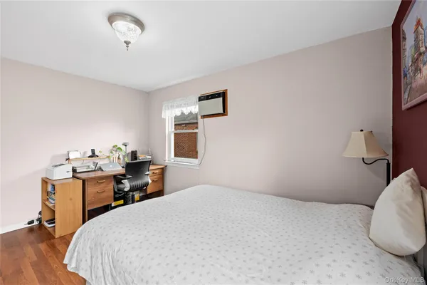 $899,998 | 218 Brown Street, Mineola, NY 11501