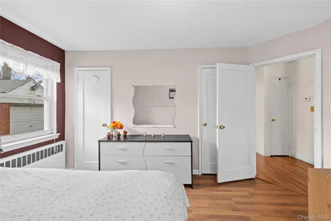 $899,998 | 218 Brown Street, Mineola, NY 11501