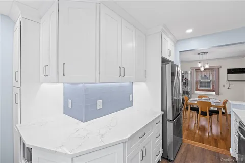 $899,998 | 218 Brown Street, Mineola, NY 11501