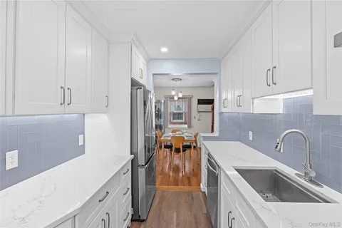 $899,998 | 218 Brown Street, Mineola, NY 11501