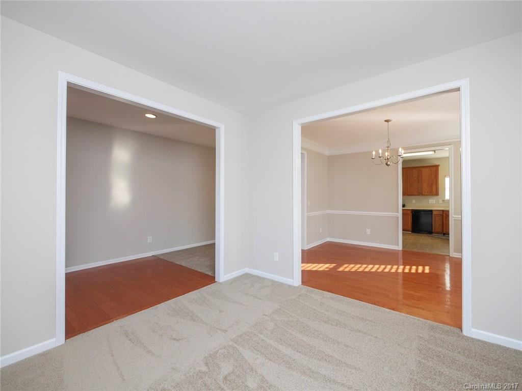 9535 Currier Road Charlotte, NC 28215 - Photo 4 of 23